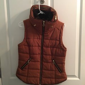 NWOT Rust Vest w/fur neck lining